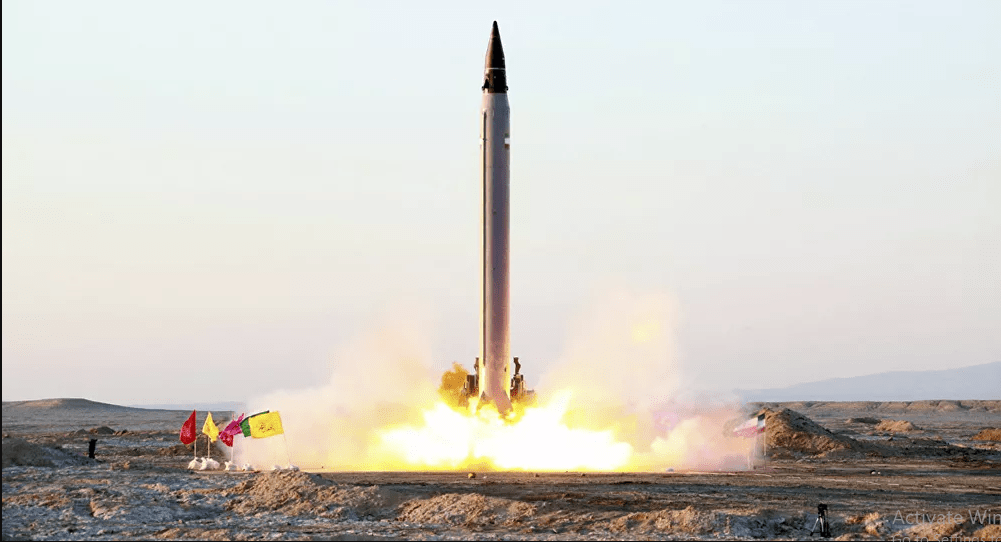 الحرس الثوري يزيح الستار عن منظومة اطلاق صواريخ باليستية آلية بعيدة المدى