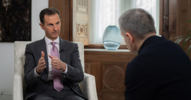 الرئيس الأسد: عندما تتمسك بمصالحك الوطنية ومبادئك ربما تدفع ثمناً وتتألم وتخسر على المدى القريب لكن على المدى البعيد ستربح