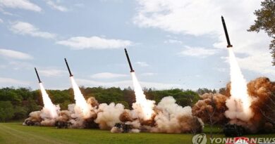 كوريا الديمقراطية تنفذ تدريباً تكتيكياً يحاكي هجوماً نووياً مضاداً