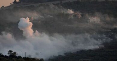 إصابة عدة أشخاص جراء غارة لطيران العدو الإسرائيلي على بلدة عيترون بالجنوب اللبناني